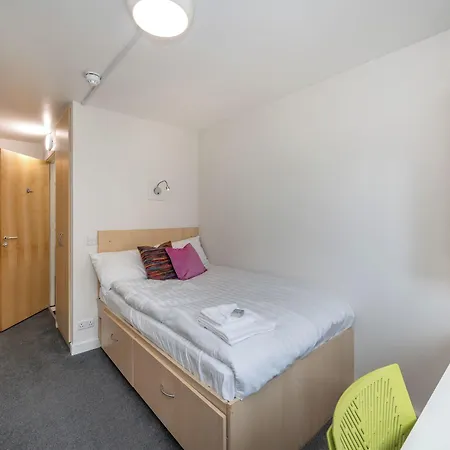 Hall 3* Cork