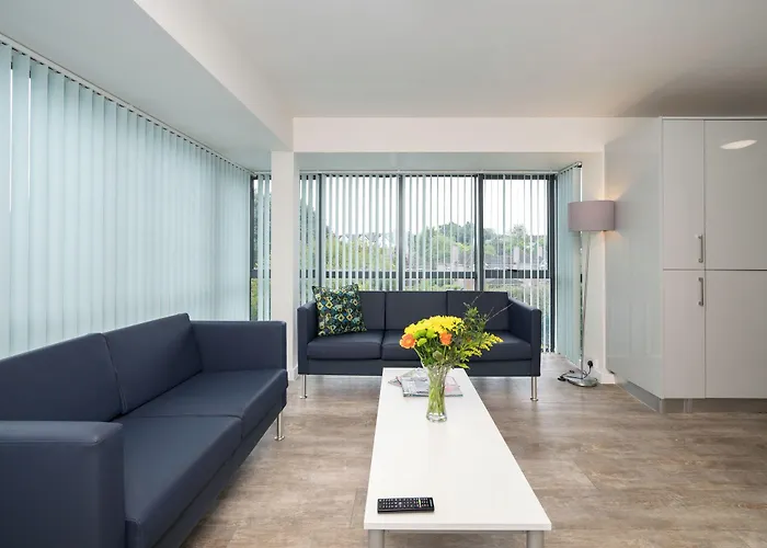 Hall Отель Корк